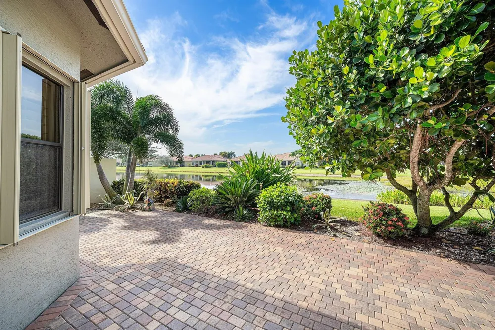 7167 Boscanni Drive Boynton Beach, FL 33437