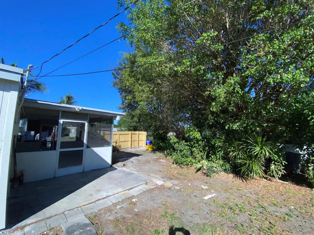 110 Old Spanish Trail Lantana, FL 33462