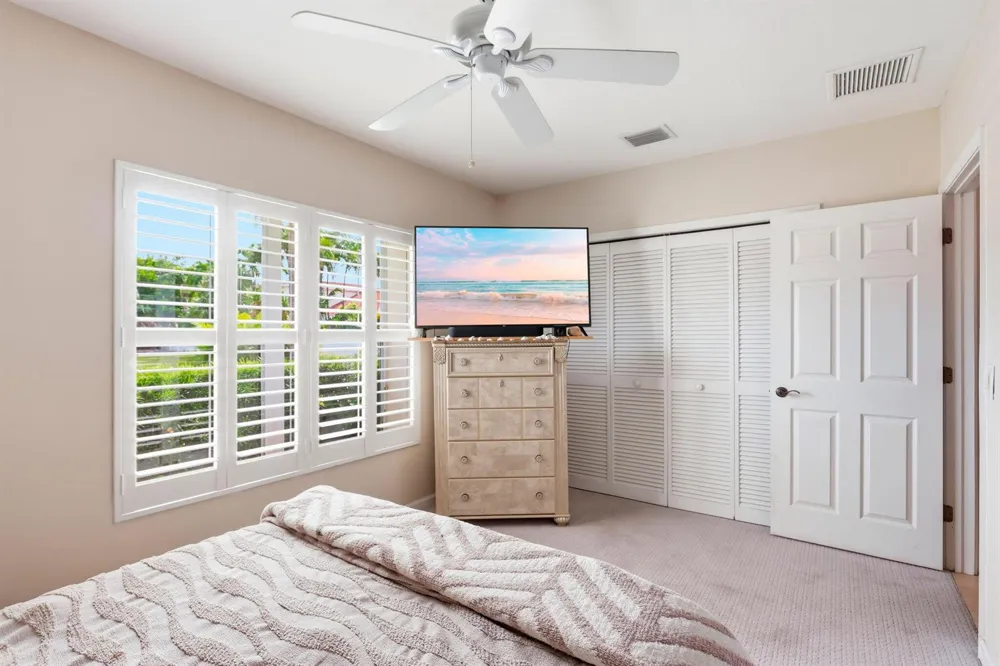 435 MOHAWK LANE Boca Raton, FL 33487