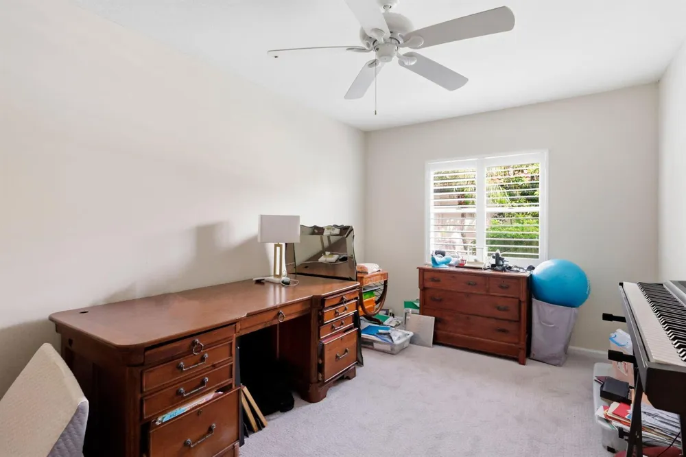 435 MOHAWK LANE Boca Raton, FL 33487
