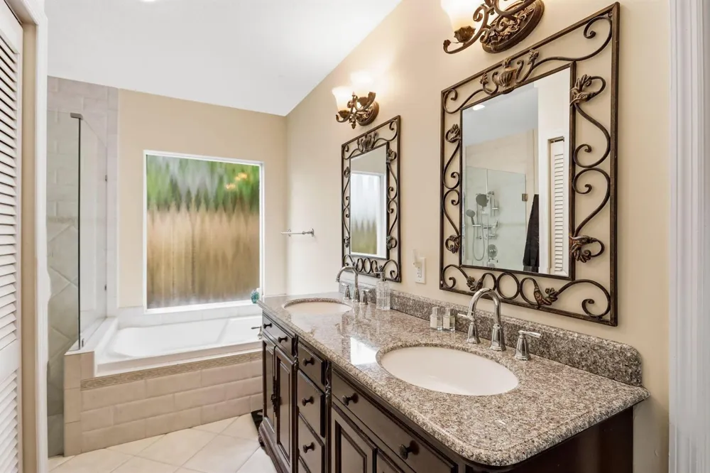 435 MOHAWK LANE Boca Raton, FL 33487