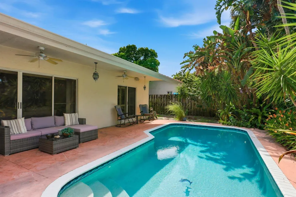 435 MOHAWK LANE Boca Raton, FL 33487