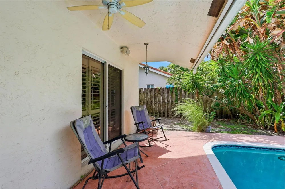 435 MOHAWK LANE Boca Raton, FL 33487