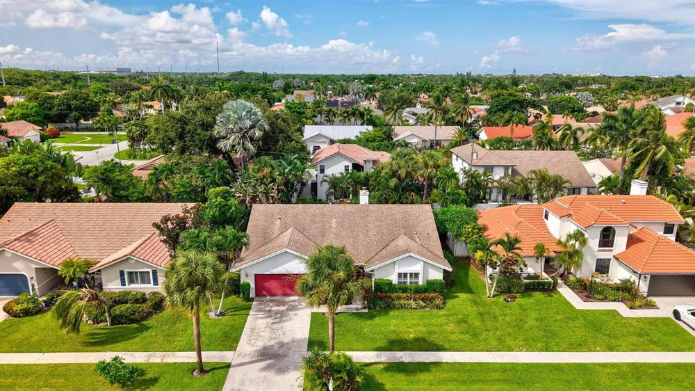 435 MOHAWK LANE Boca Raton, FL 33487