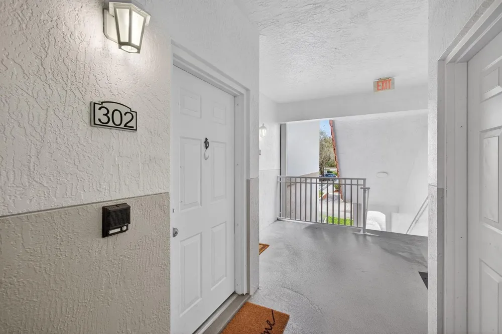 11028 Legacy Drive #302 Palm Beach Gardens, FL 33410