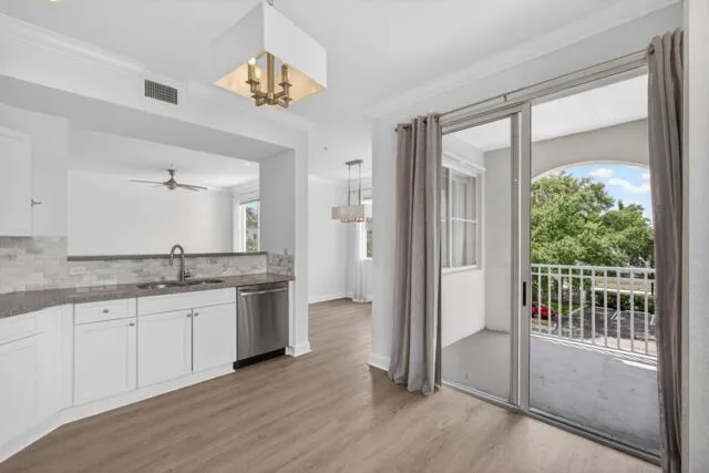 11028 Legacy Drive #302 Palm Beach Gardens, FL 33410