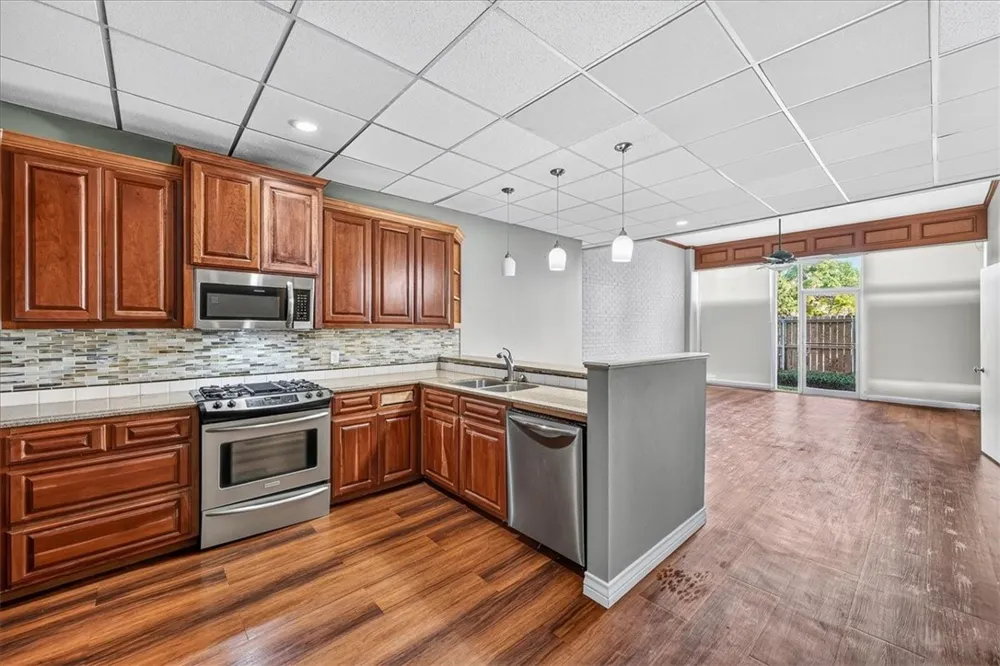 4600 Ocean Drive #104 Corpus Christi, TX 78412