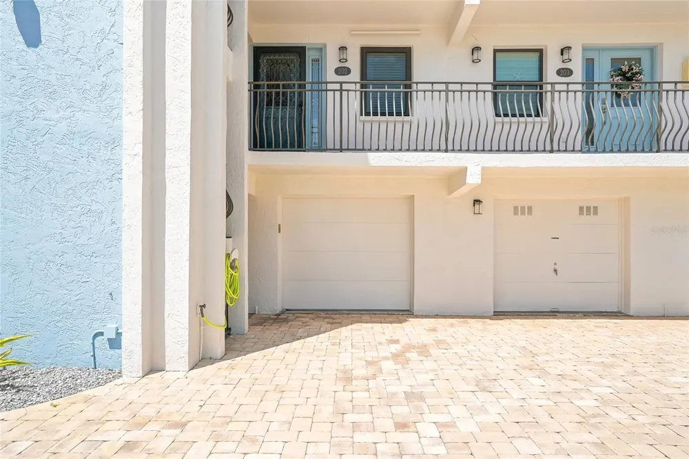 11901 LAGOON LANE #202 Treasure Island, FL 33706
