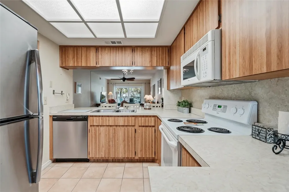 11901 LAGOON LANE #202 Treasure Island, FL 33706