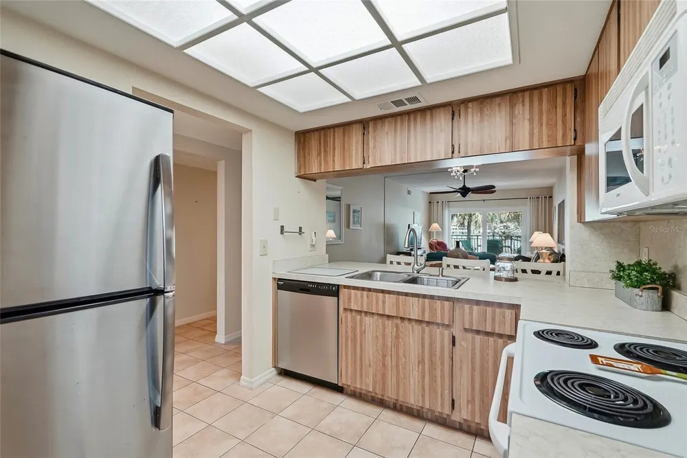 11901 LAGOON LANE #202 Treasure Island, FL 33706