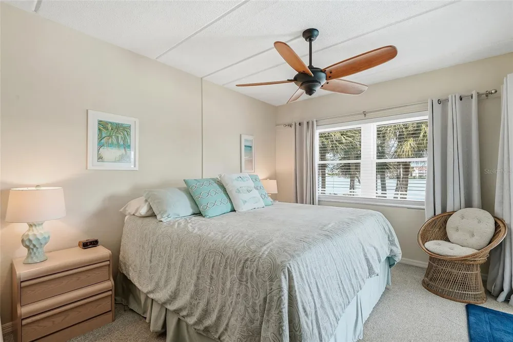 11901 LAGOON LANE #202 Treasure Island, FL 33706