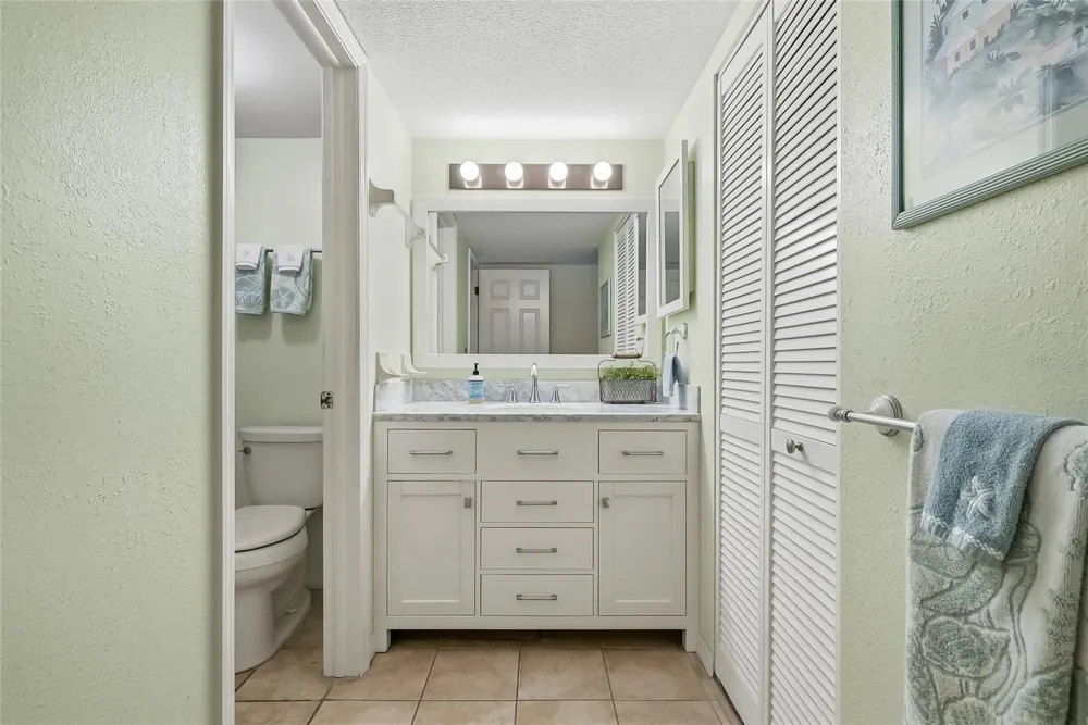 11901 LAGOON LANE #202 Treasure Island, FL 33706