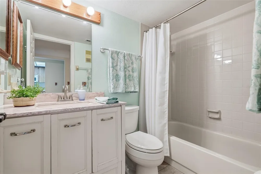 11901 LAGOON LANE #202 Treasure Island, FL 33706