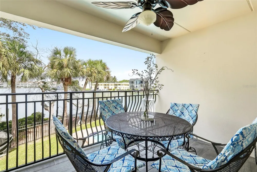 11901 LAGOON LANE #202 Treasure Island, FL 33706