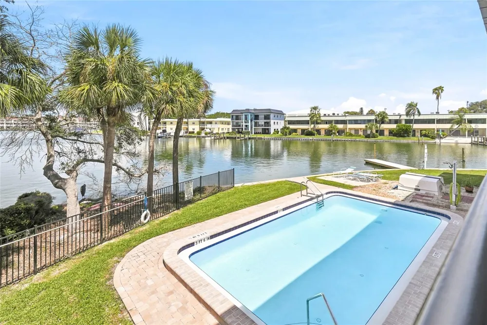 11901 LAGOON LANE #202 Treasure Island, FL 33706