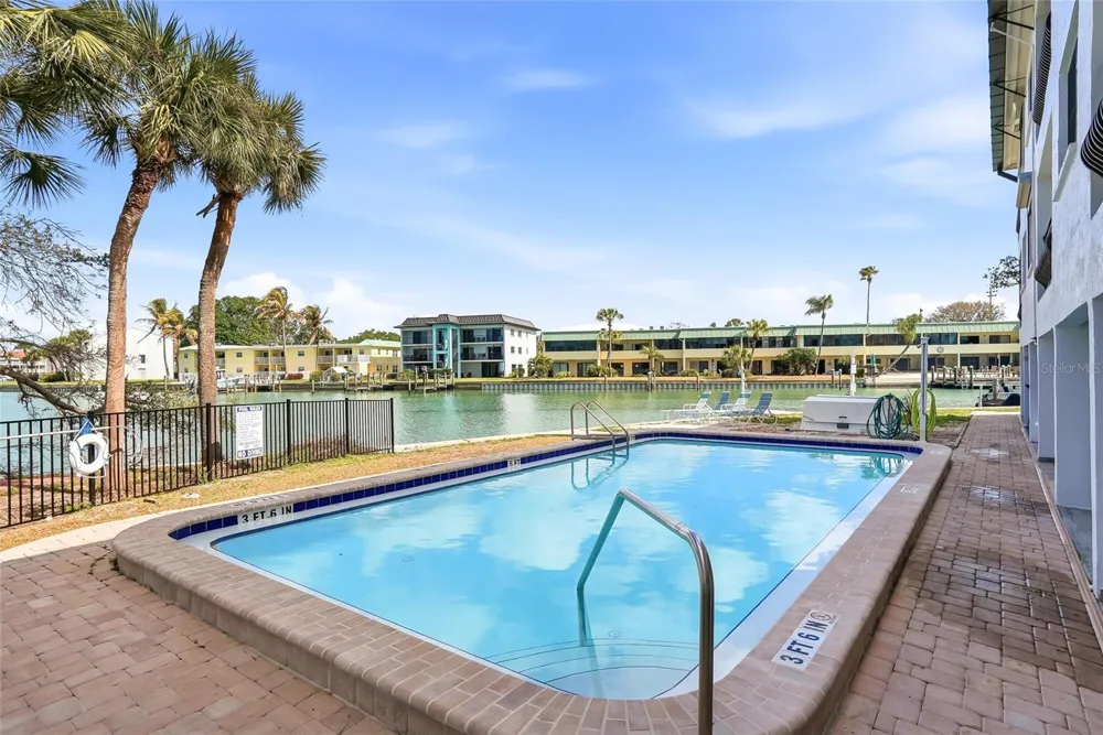 11901 LAGOON LANE #202 Treasure Island, FL 33706