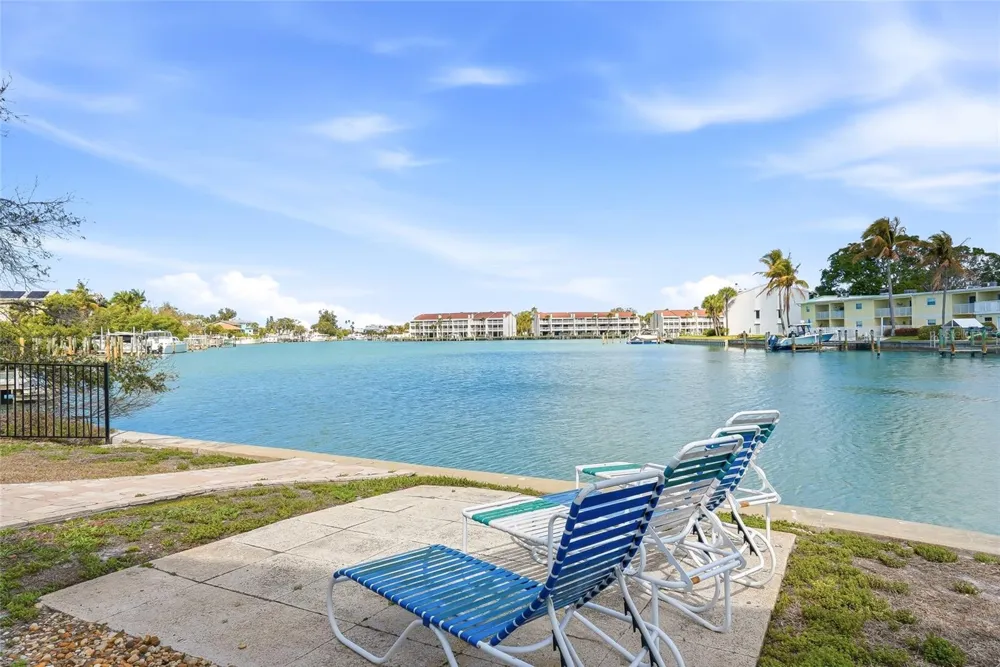 11901 LAGOON LANE #202 Treasure Island, FL 33706