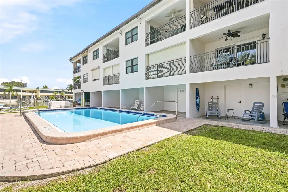 11901 LAGOON LANE #202 Treasure Island, FL 33706