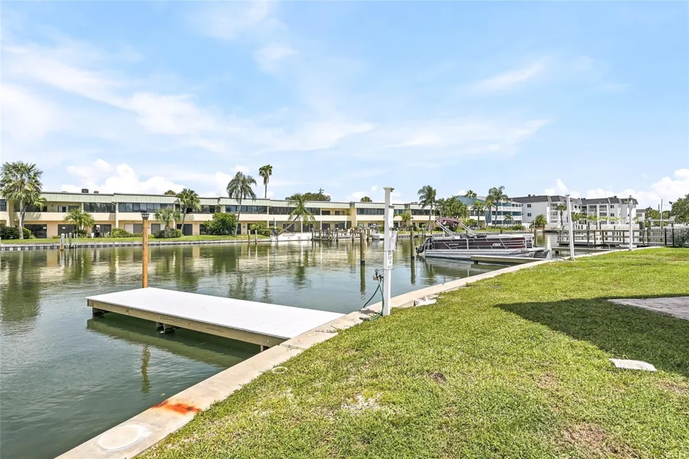 11901 LAGOON LANE #202 Treasure Island, FL 33706