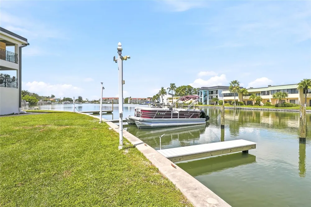 11901 LAGOON LANE #202 Treasure Island, FL 33706