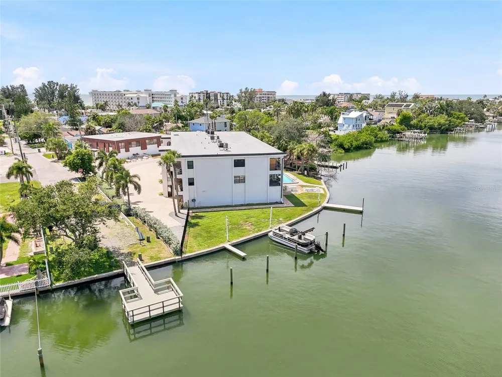 11901 LAGOON LANE #202 Treasure Island, FL 33706