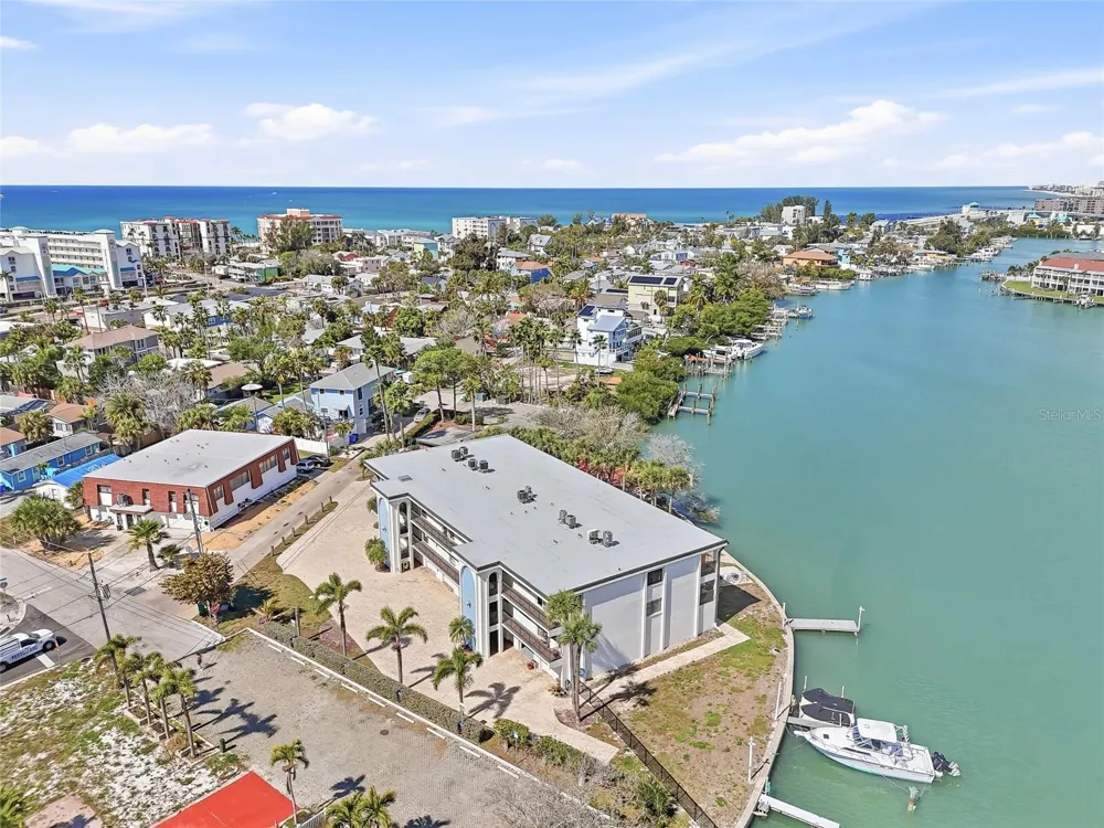 11901 LAGOON LANE #202 Treasure Island, FL 33706