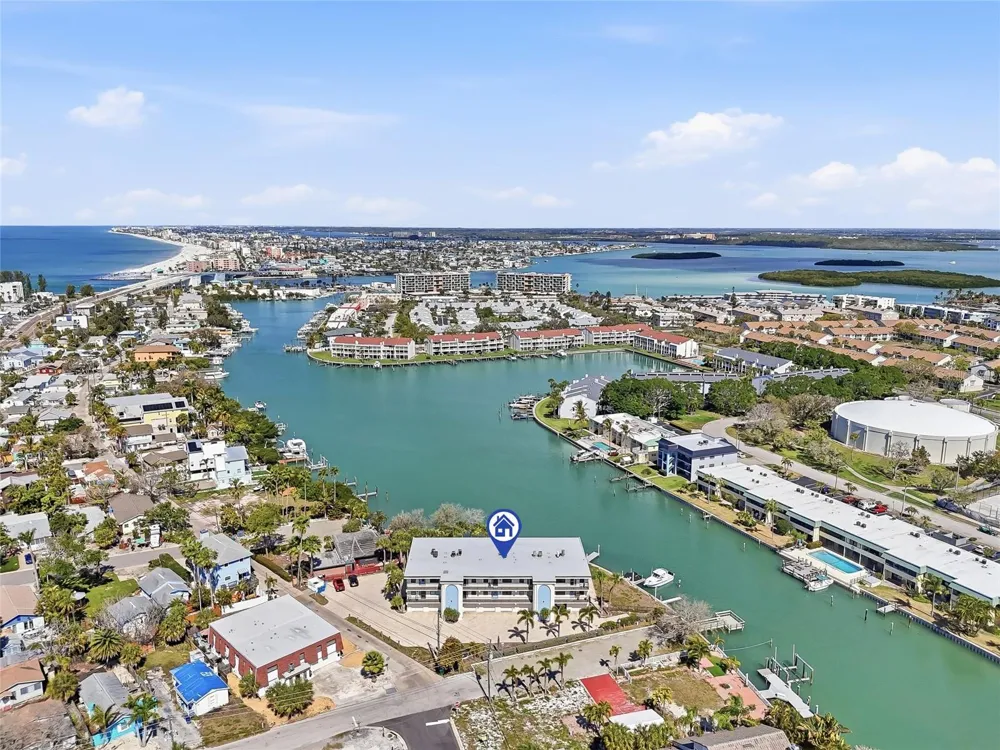 11901 LAGOON LANE #202 Treasure Island, FL 33706