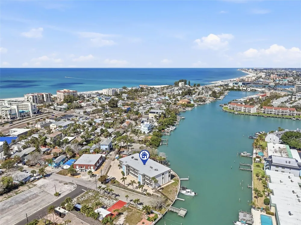 11901 LAGOON LANE #202 Treasure Island, FL 33706