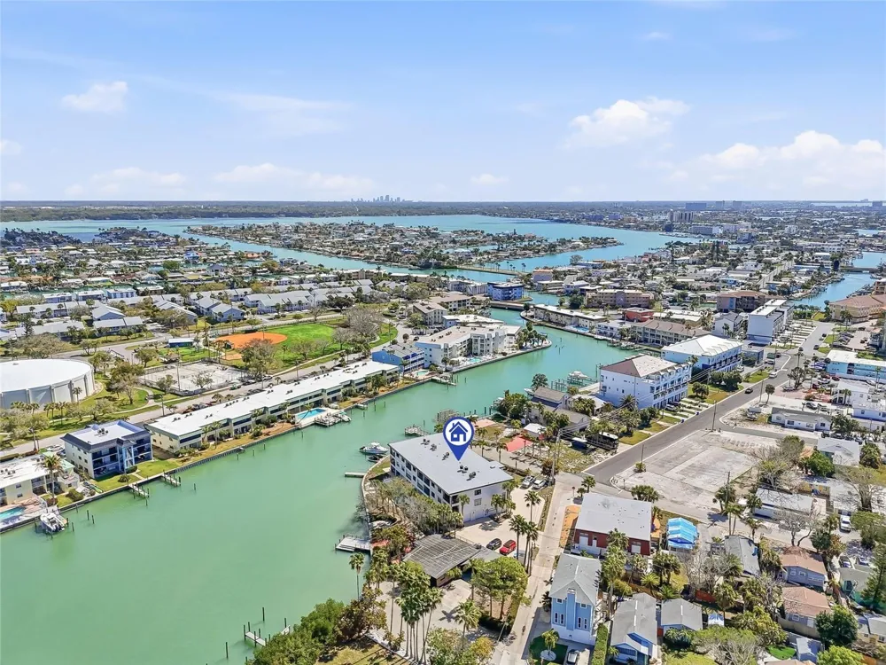 11901 LAGOON LANE #202 Treasure Island, FL 33706