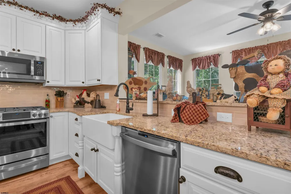 101 Kensington Dr Smithville, NJ 08205