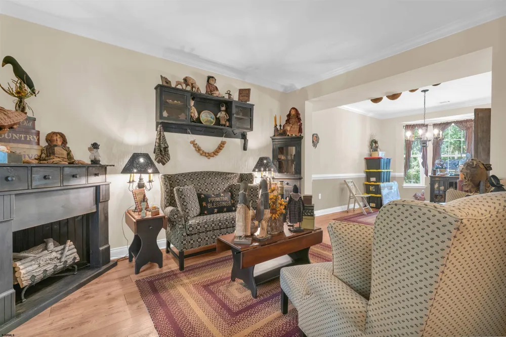 101 Kensington Dr Smithville, NJ 08205
