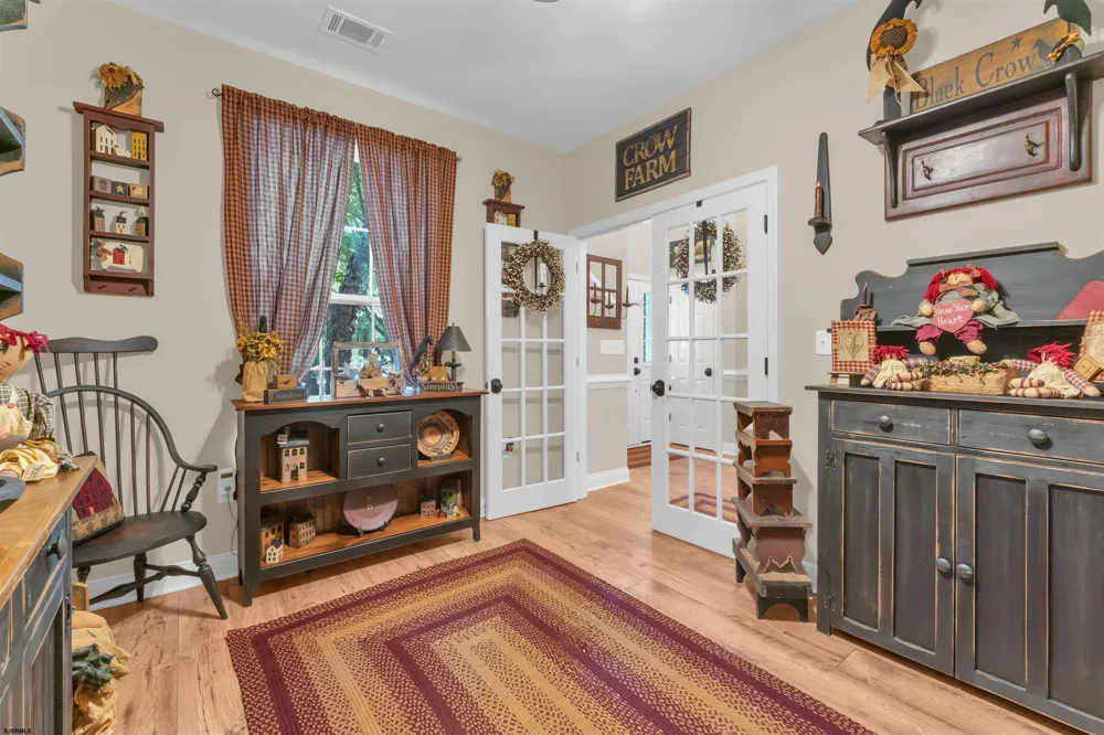 101 Kensington Dr Smithville, NJ 08205