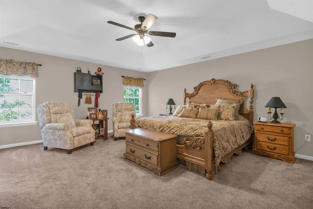 101 Kensington Dr Smithville, NJ 08205