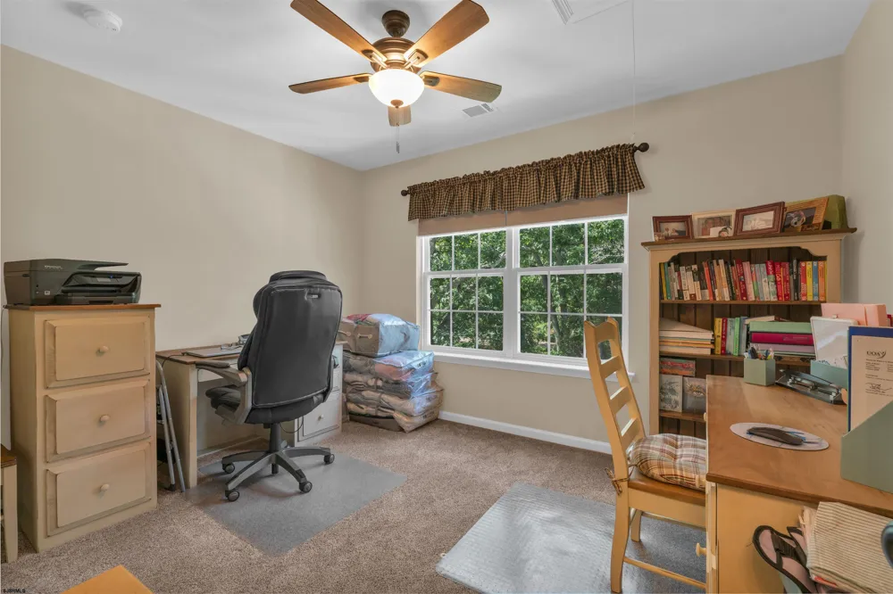 101 Kensington Dr Smithville, NJ 08205