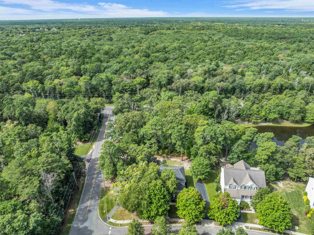 101 Kensington Dr Smithville, NJ 08205