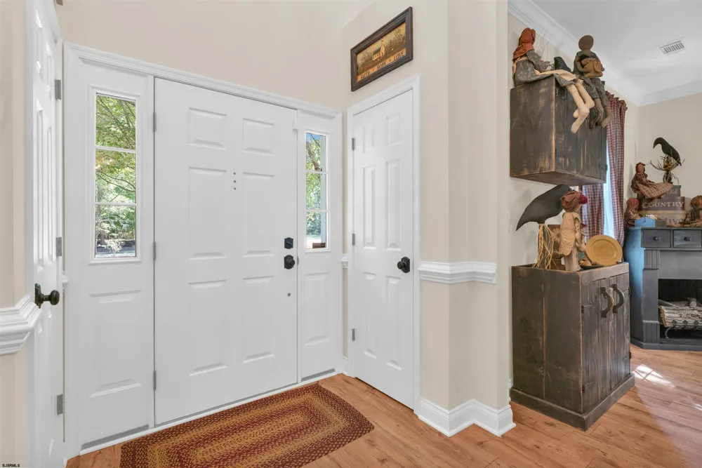 101 Kensington Dr Smithville, NJ 08205