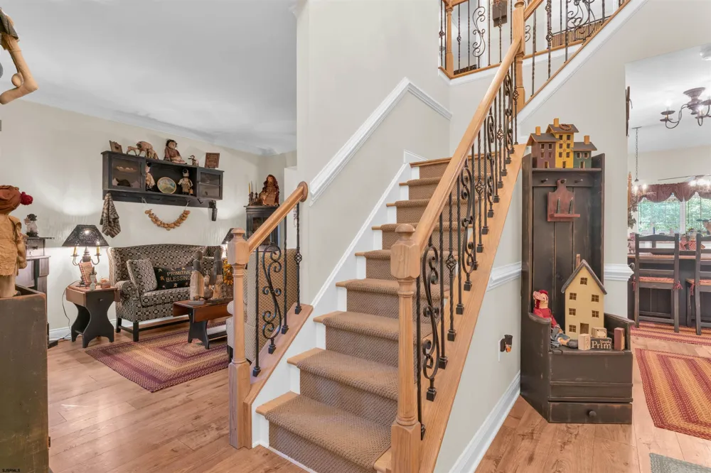 101 Kensington Dr Smithville, NJ 08205