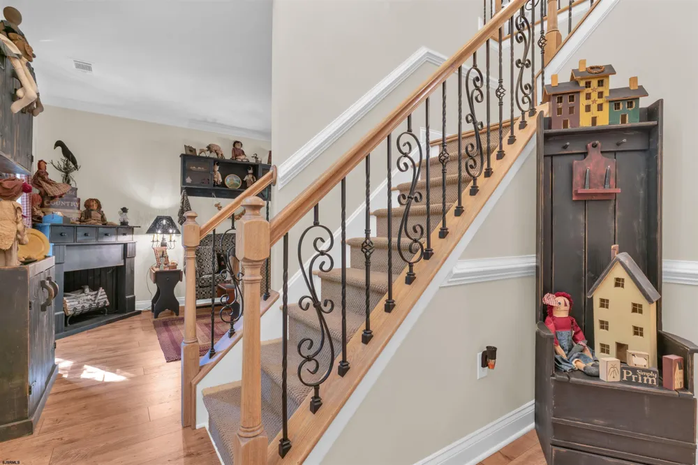 101 Kensington Dr Smithville, NJ 08205