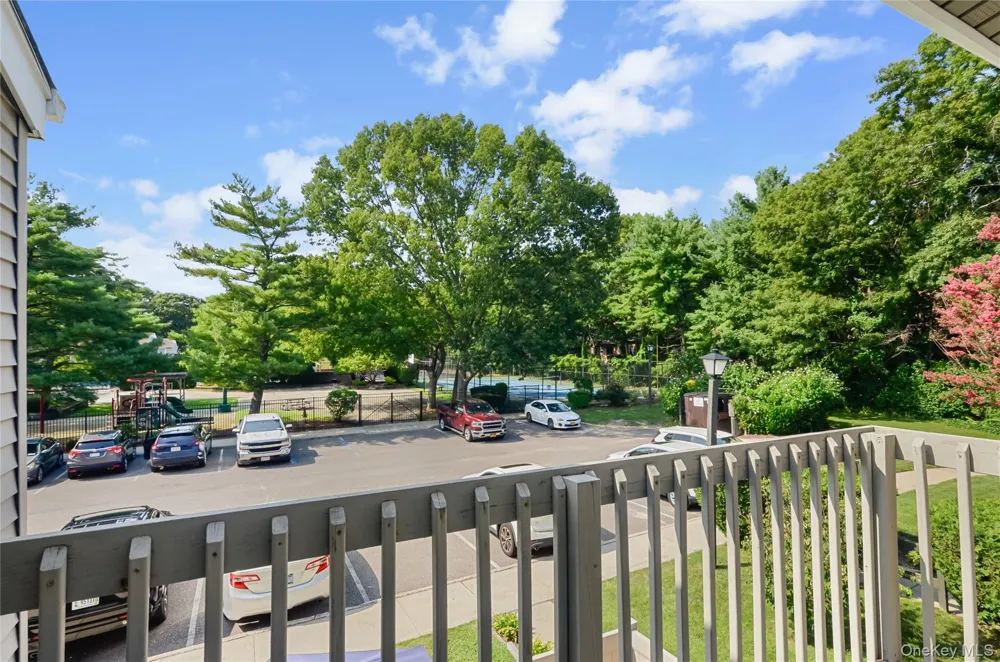 213 Springmeadow Drive #K Holbrook, NY 11741