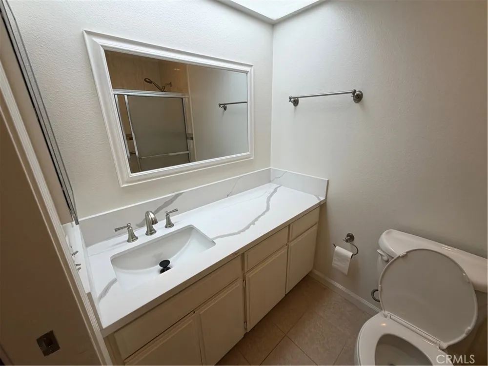 5722 E Stillwater #11 Orange, CA 92869