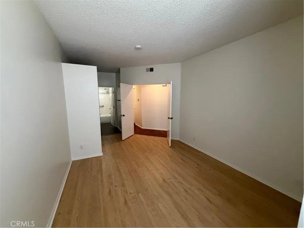 5722 E Stillwater #11 Orange, CA 92869