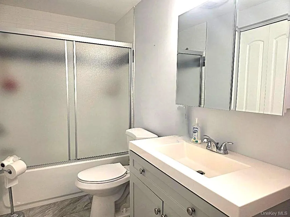 201 Village Circle W Manorville, NY 11949