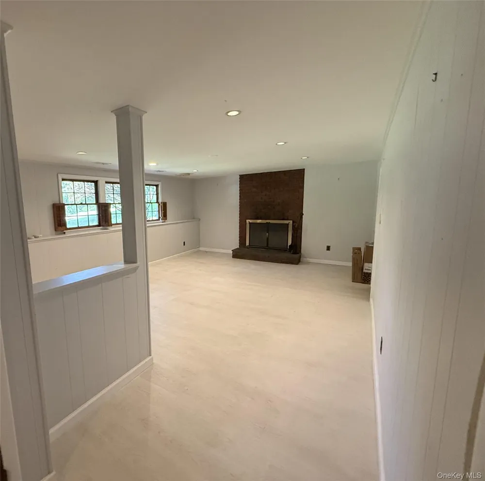 58 Quakerbridge Road Ossining, NY 10562
