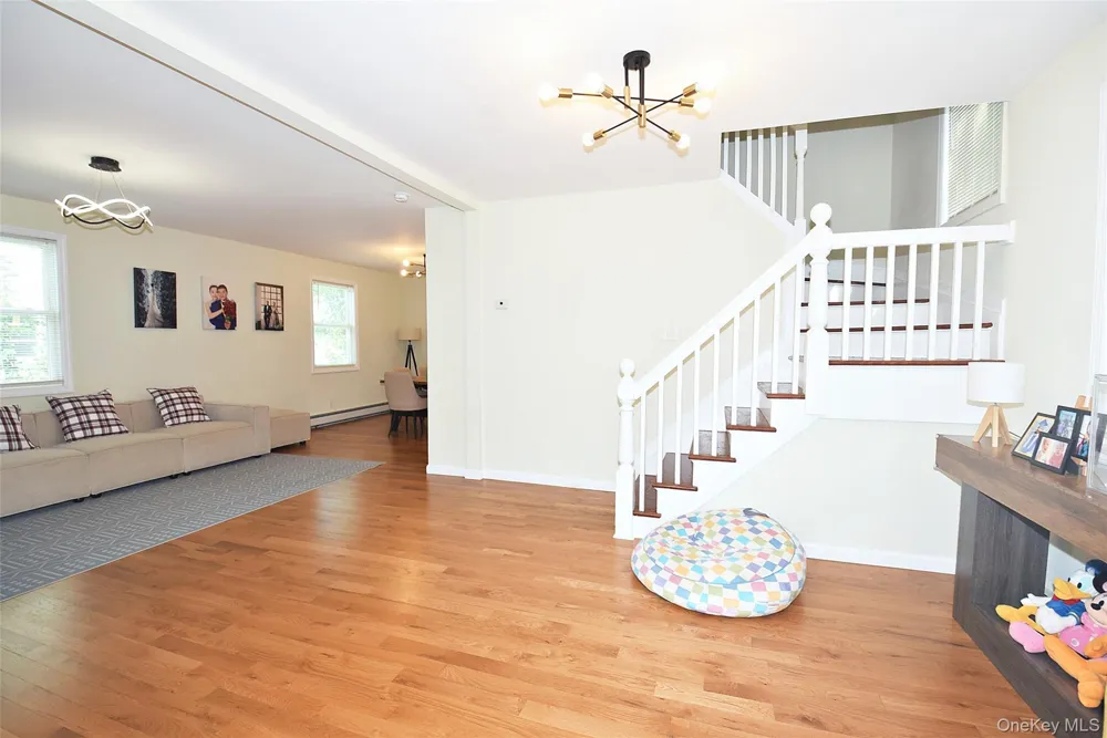 17 Maple Avenue Port Jefferson Station, NY 11776