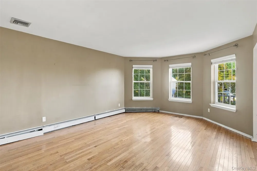 16 Cambridge Circle Monroe, NY 10950