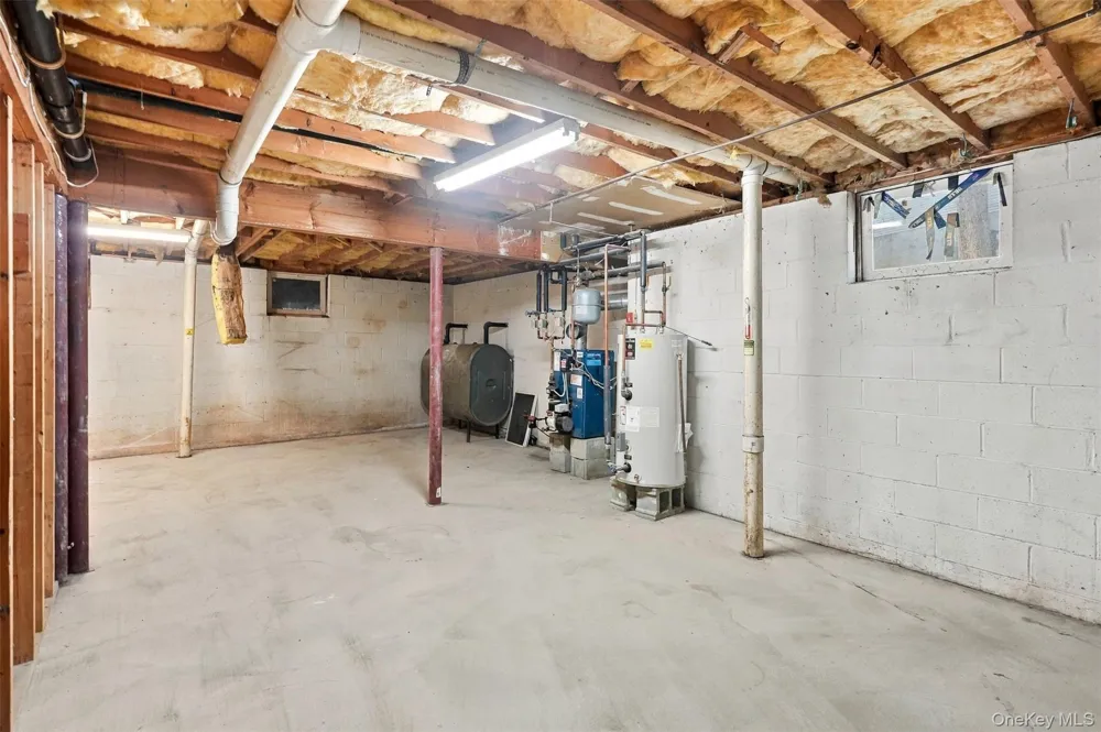 16 Cambridge Circle Monroe, NY 10950