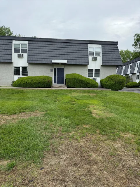 18 White Gate Drive #K