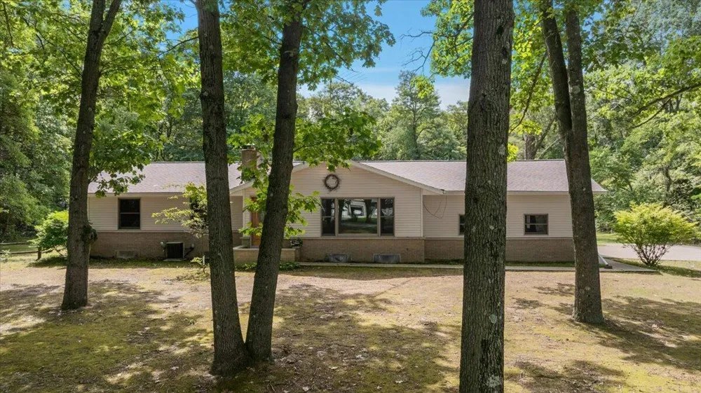 28193 60th Avenue Lawton, MI 49065