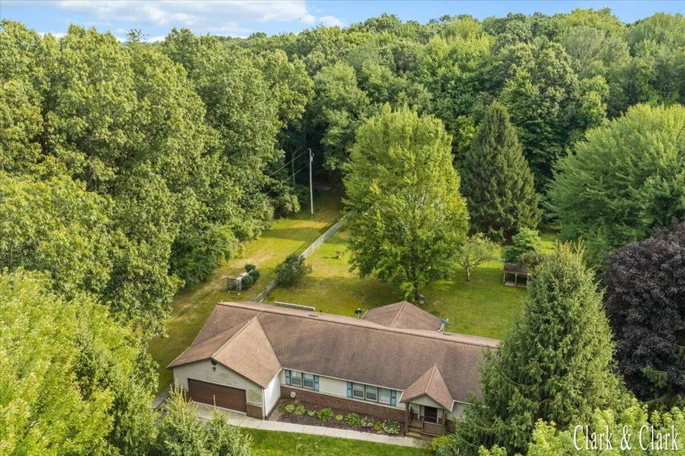 11080 Vergennes Street SE Lowell, MI 49331
