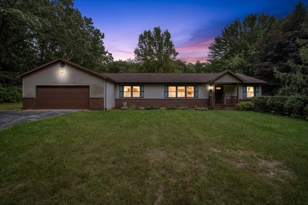 11080 Vergennes Street SE Lowell, MI 49331